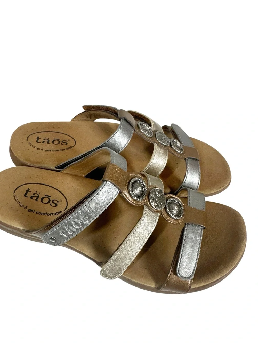 Taos Footwear Prize 4 Silver Metallic Jeweled Slide Sandals for Women size 7 - Picture 2 of 8